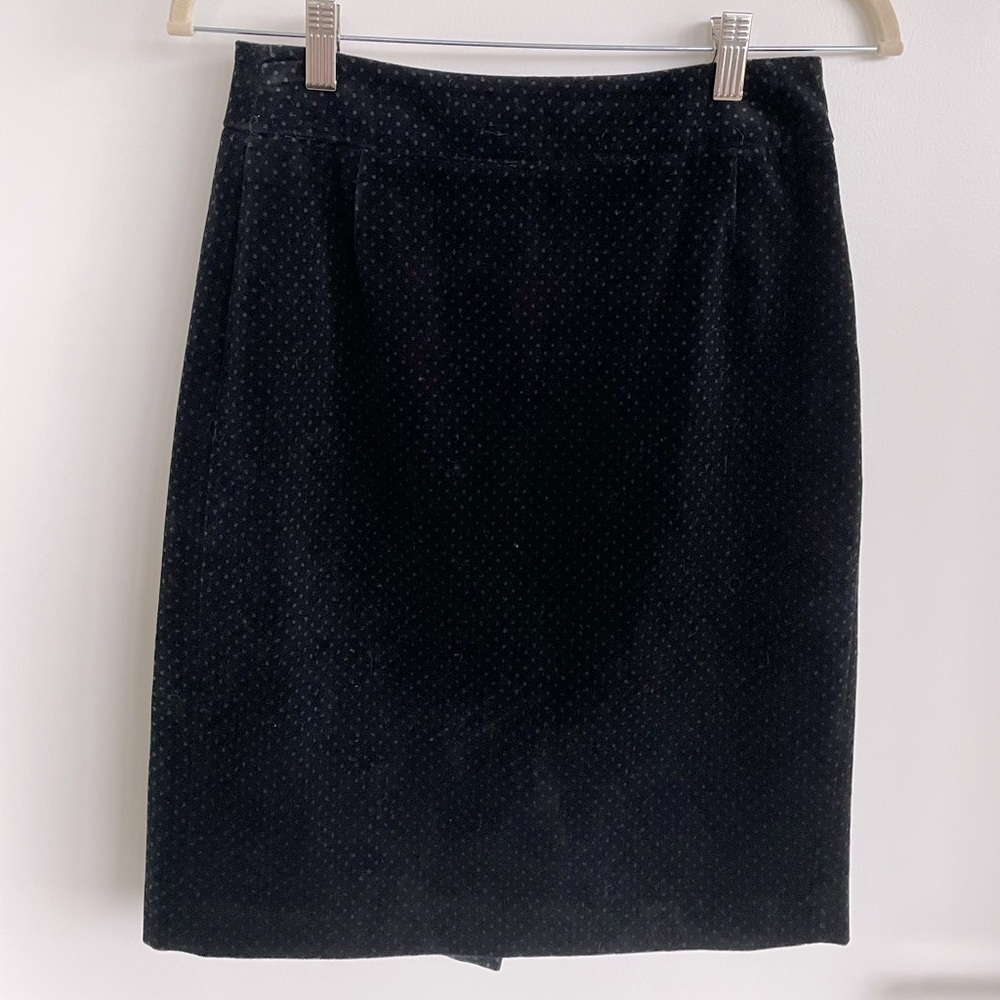 J. Crew— Size 2. PERFECT CONDITION. Velvet polka dot skirt